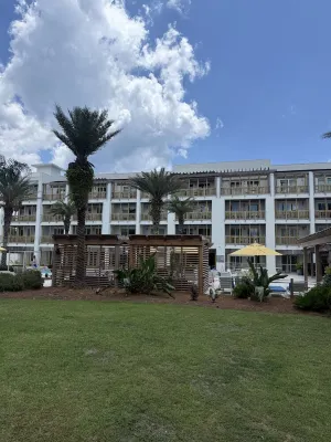 The Pointe on 30A. Included 2 Chairs with 1 Umbrella Beach Set up + 2 Bikes