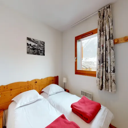 Chalet Zell am See near Ski Lift