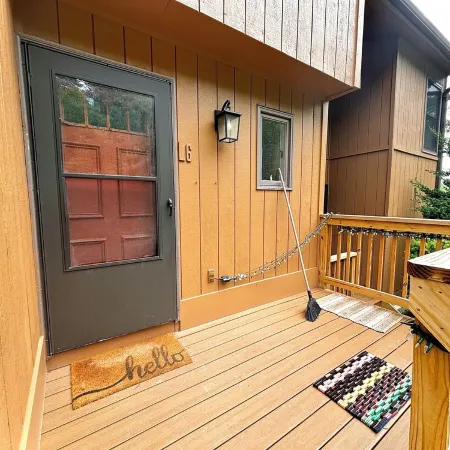 Cozy Ski On/Off Condo Located at Hunter Mountain
