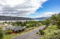 Point Lyle 3 Bedroom Home by RedAwning