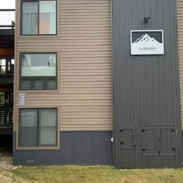 Studio getaway steps away from Big Sky Resort