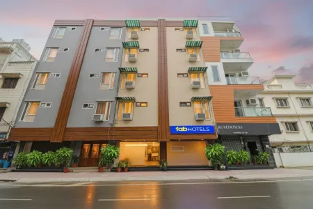 FabHotel Lime Tree Near Yashobhoomi Convention Centre