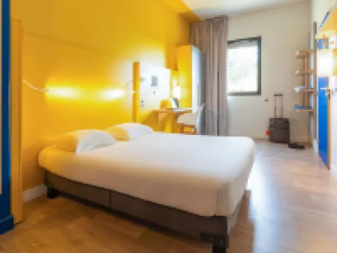 イビス バジェット レンヌ ルート ドゥ ロリアン