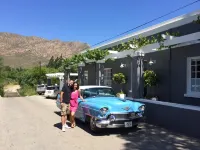 In Abundance Guest House - parking
