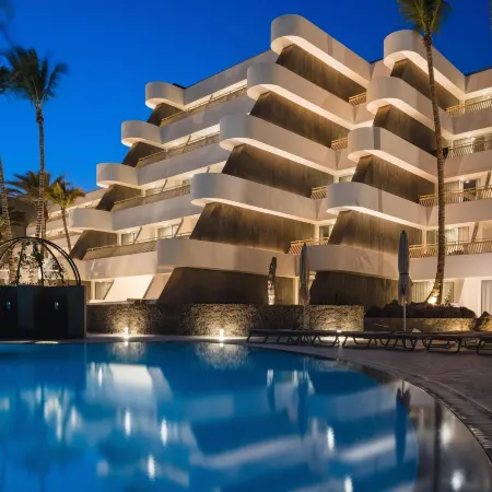 Plus Fariones Suite Hotel