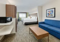 Holiday Inn Express & Suites San Antonio NW Near Seaworld Hotels in Helotes