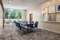 Holiday Inn Express & Suites QUEENSBURY - LAKE GEORGE AREA by IHG Hotels in Queensbury
