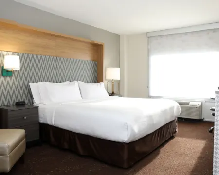 ฮอลิเดย์ อินน์ ชิคาโก โอแฮร์ แอเรีย บาย IHG โรงแรมในชิคาโก