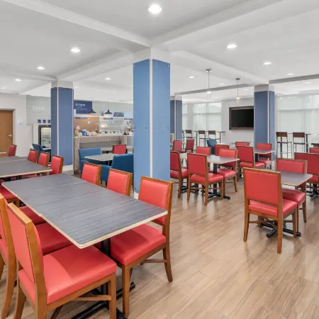 Holiday Inn Express & Suites PALM BAY by IHG