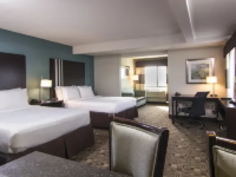 ホリデイ イン エクスプレス ホテル & スイーツ カールスバッド ビーチ by IHG カールスバッドのホテル