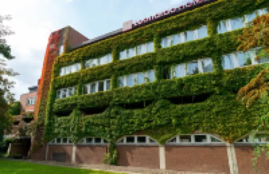 Leonardo Hotel Hamburg Elbbrücken Hoteles cerca de Puerto del Moldava