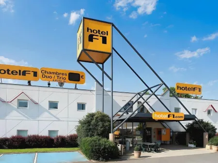 Premiere Classe Lyon Nord Dardilly Отели в г. Шазе-д'Азерг