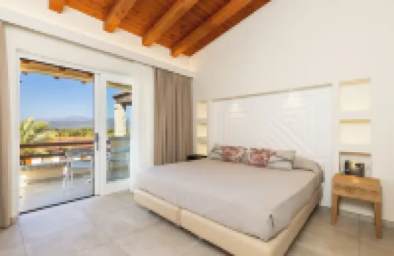 โรงแรมคลับ ซาราเชโน