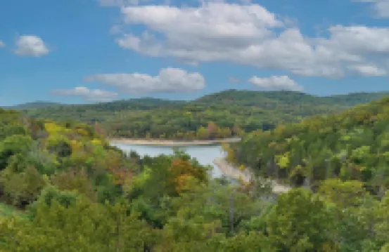 Table Rock Lookout Duo - Spacious Balcony