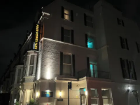 فور بوينتس فليكس باي شيراتون لندن كينسينجتون أوليمبيا Hotels near كنسينغتون