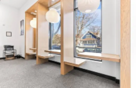 Sleek & Urban 1 Bed 1 Bath with Gym, Wi-fi & Patio