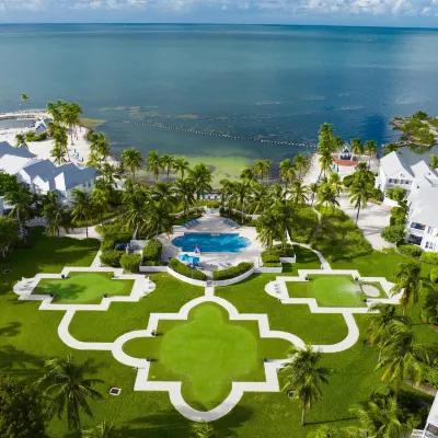 Tranquility Bay Resort Hotels near Seven Mile Bridge