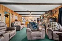 Northwoods Ln Cottage in Clear Creek by Tranquility Retreats