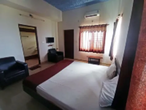 Savanur Deluxe Lodge 達文蓋雷縣酒店