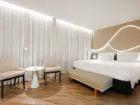 Radisson Oscar Freire Hotels near Butanta