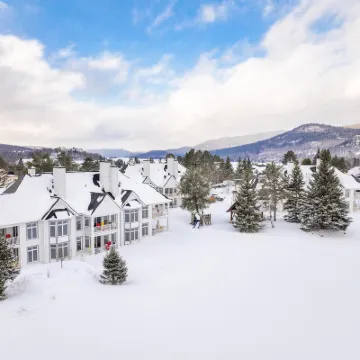 Hilton Grand Vacations Club Tremblant Canada Hôtels à proximité de : Remontée mécanique Le Soleil