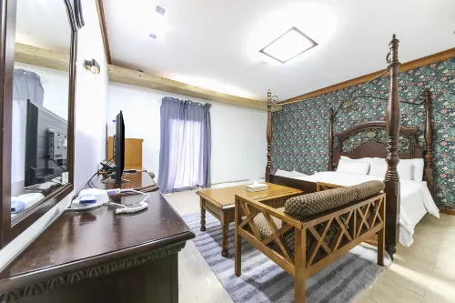 Suanbo Hotel Screen