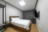 Yousung hotel 咸德海灘附近的飯店