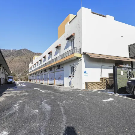 Jecheon J&B Motel Отели рядом с достопримечательностью «Городская библиотека Чечхона»
