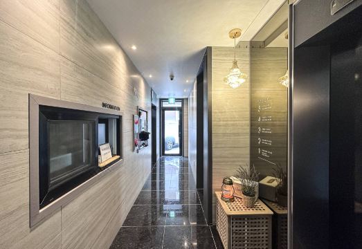 태안 칸호텔 현대적인 로비