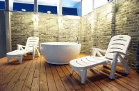 Picasso Hotel Hotels in Donghae-si