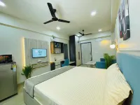 OnlyStay Peace Pavillion - Condos