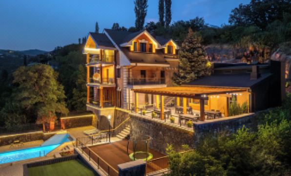 Aprie Boutique Hotel