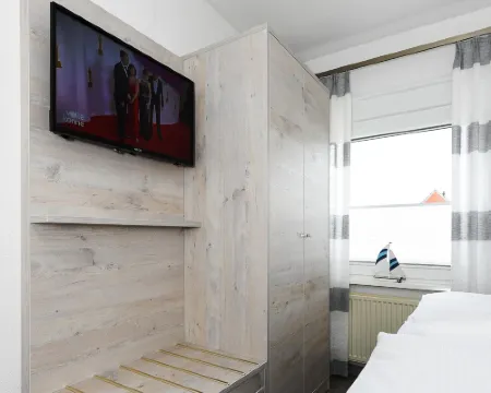 Gemuetliche Ferienwohnung im Obergeschoss, Bensersiel Hotels in Bensersiel