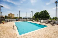Hampton Inn Dover - Pools