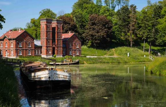 宜必思尚品拉羅維耶酒店