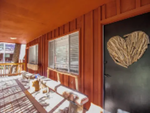 Cozy cottage nestled in the middle of Cloudcroft Hotels in Cloudcroft