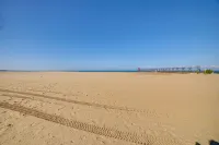 Phoenix Nest South Haven Condo River View! - Beach