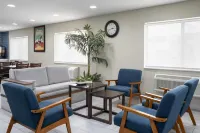 Travelodge by Wyndham Fargo West Acres