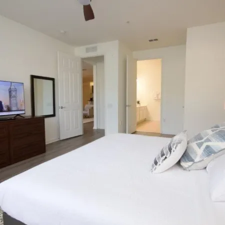 New! Vista Cay Luxury Mirage 2 Bedroom Condo by RedAwning
