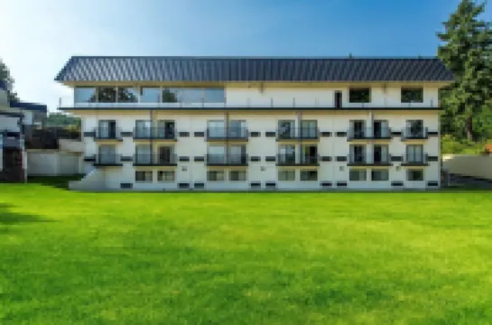 Oyster Bay Inn & Suites