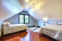 Downtown Hermann Vacation Home Near Wineries! - 2-Star