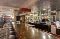 Ramada Plaza by Wyndham Virginia Beach Oceanfront - bar