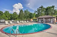 Cozy Condo w/ Nature Views: Branson Getaway - badewanne
