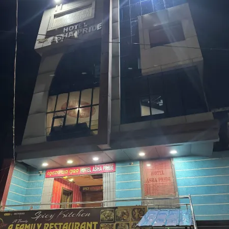 Hotel Asha Pride