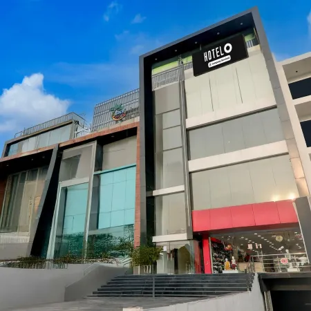 Super Hotel O Medical College Basaratpur Gorakhpur