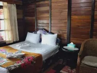 Villa Marindu and Glamping 塞亞特住宿飯店