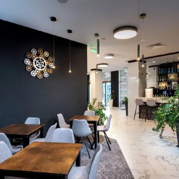 Best Western Plus Premium Inn