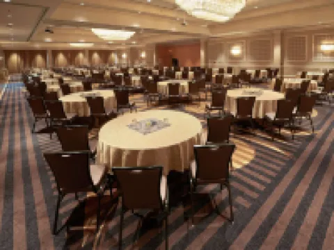 DoubleTree by Hilton Akron Fairlawn サミットのホテル