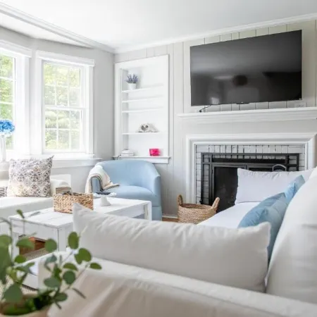 Family Cottage with 4 King Beds