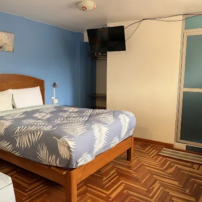 Naty's Guest House Hotels near Qenko